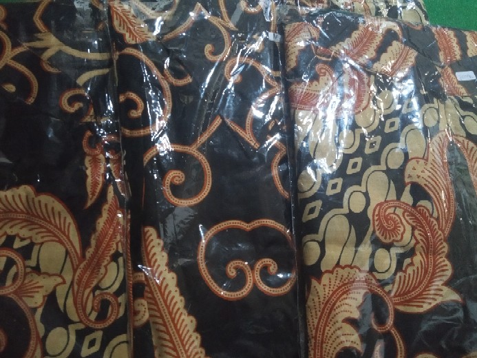 Maura Couple - Sania Ruffle Batik Couple Ori Ndoro Jowi Dnt Garansi Termurah Shopee - Sarwendah