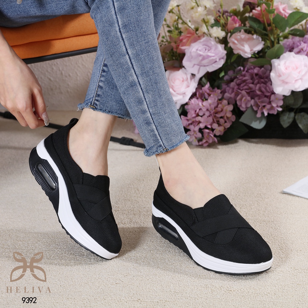 HELIVA LONDON Slip On Shoes Wedges Sol 4,5cm Bahan Canvas Rajut 9392 Original Brand Airmax Wedges