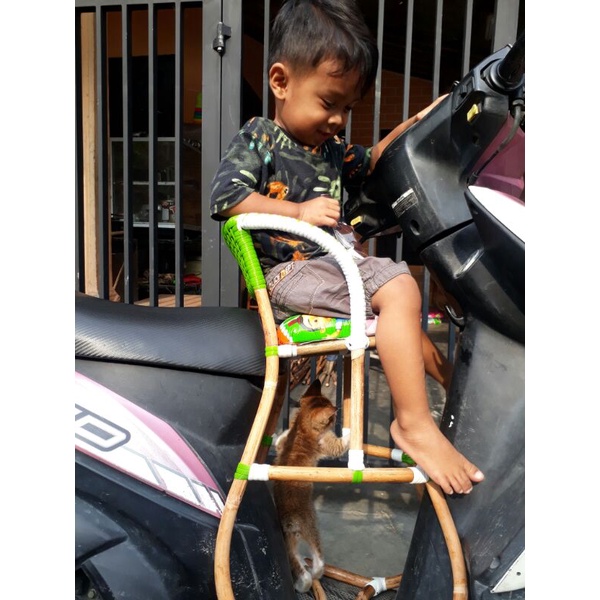 KURSI ROTAN ANAK MOTOR MATIC