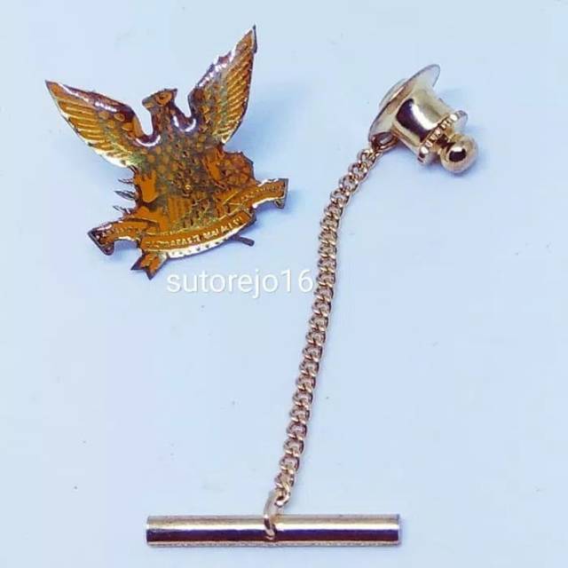 Pin kerah baju kuningan logo tni au