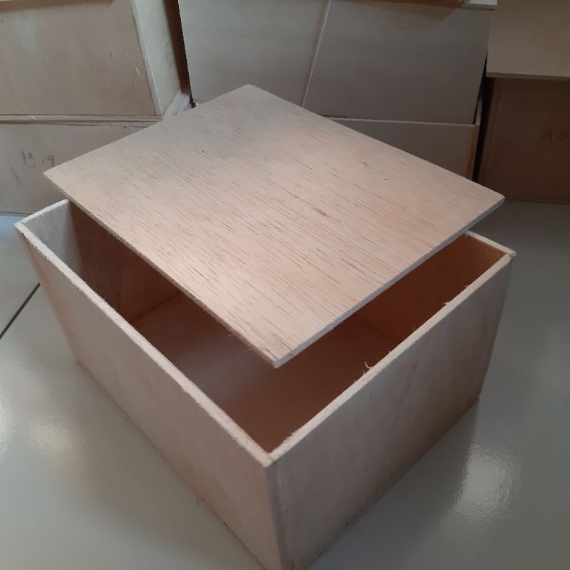 

Kotak triplek 22x12x14 cm tebal 4mm