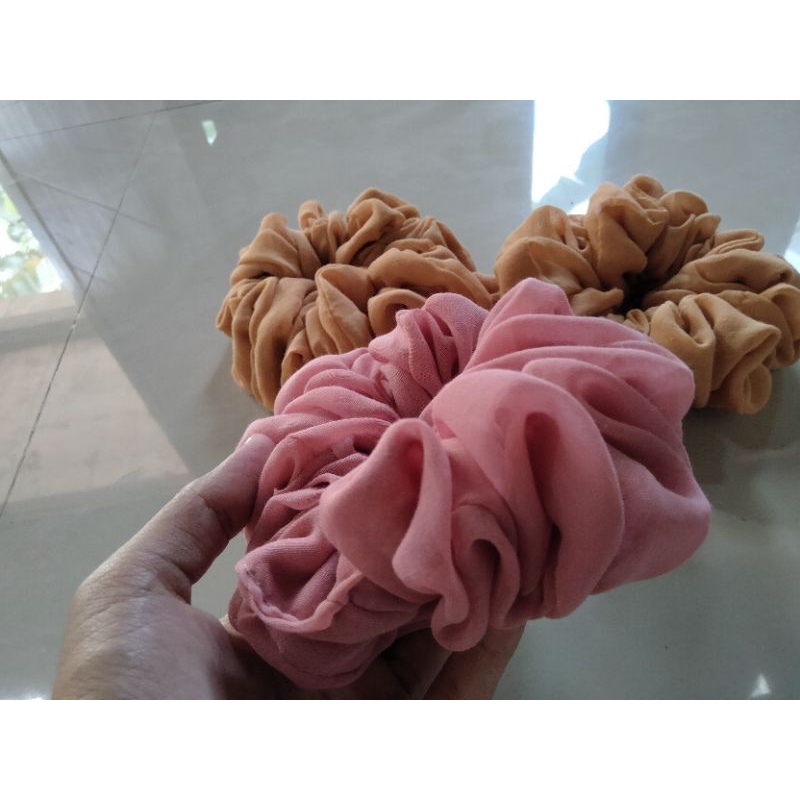 Scrunchie / ikat rambut / cepol