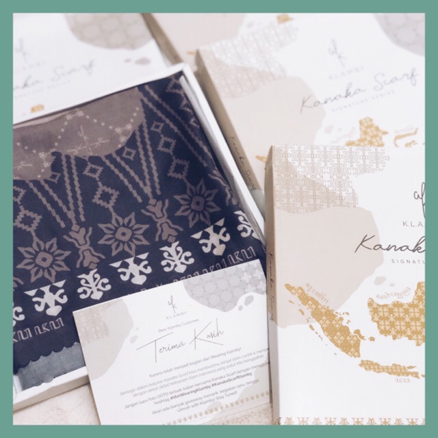 Kanaka Scarf Wearing Klamby BROMO