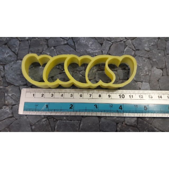 

Cutter Plastik Kuning Hati Miring