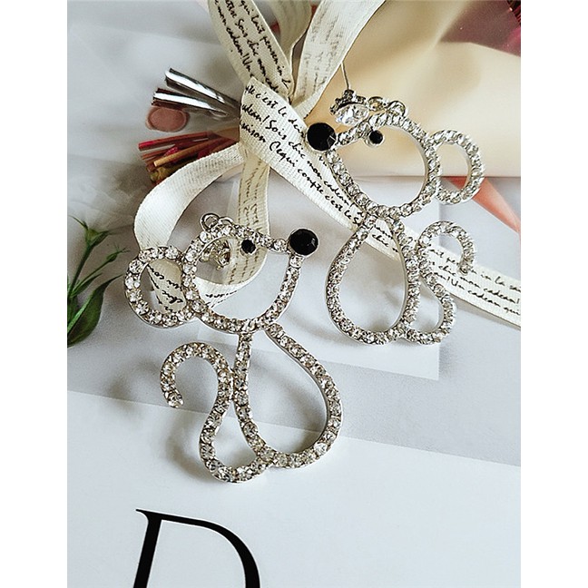 LRC Anting Tusuk Fashion Diamond Stud Earrings D64442