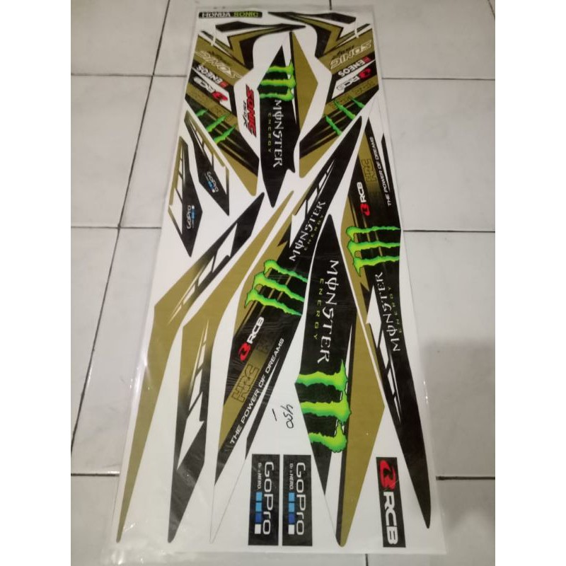 Striping sticker variasi honda Sonic 150 R hitam gold