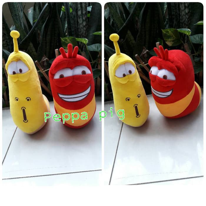boneka larva