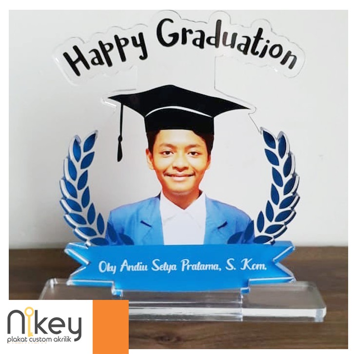 Plakat Akrilik Custom, Kado Ulang Tahun, Kado Wisuda Akrilik