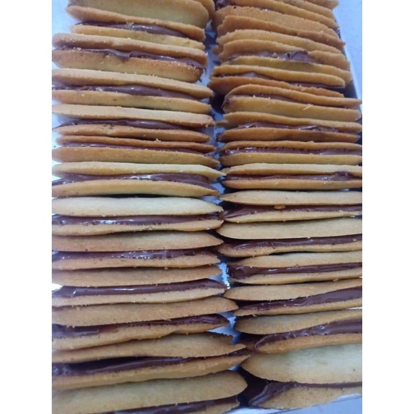 

LIDAH KUCING SELAI NUTELLA