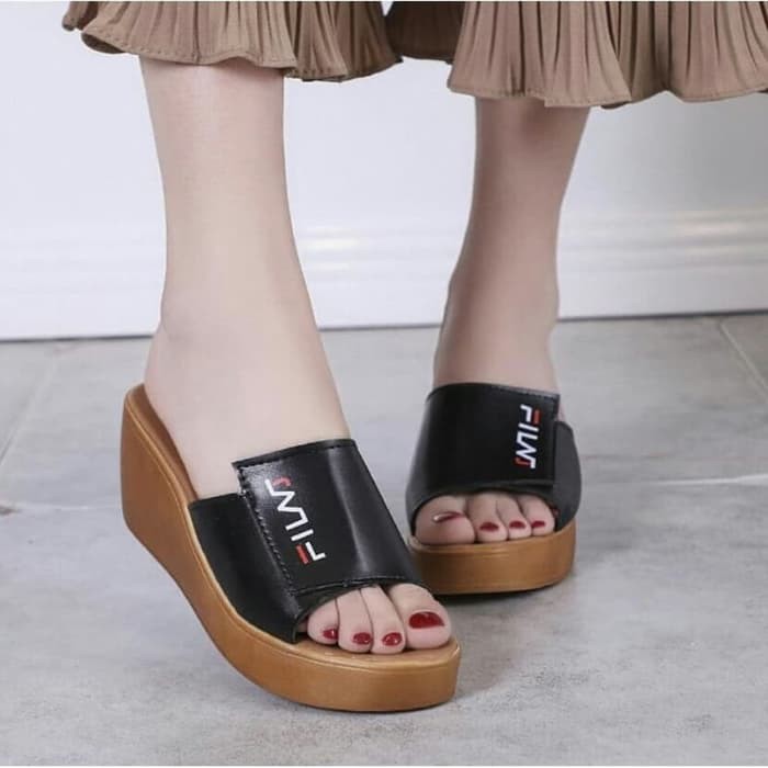 Wedges Wanita Slop Filia SDW295 Hitam