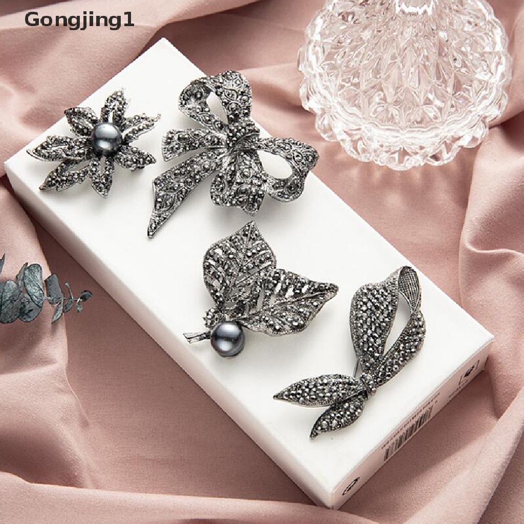 Gongjing1 Bros Pin Bentuk Bunga Aksen Mutiara + Kristal Hitam Untuk Aksesoris Wanita