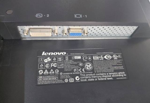 Monitor LCD LENOVO L2250PWD Minus layar bared Tombol normal siap pakai