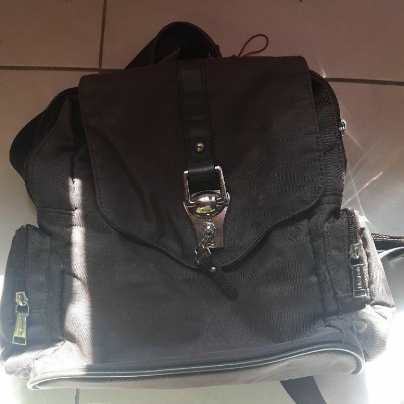 TAS gendong elizabeth