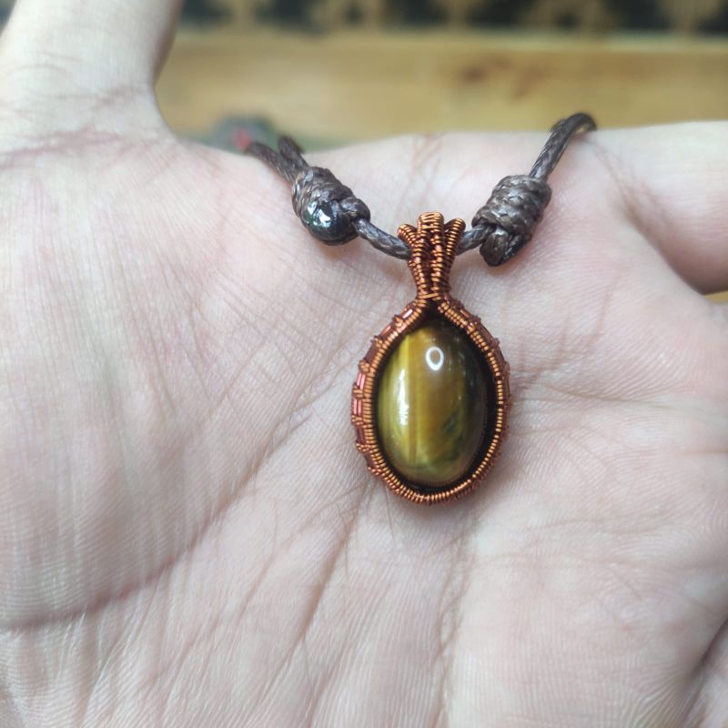 KALUNG ETNIK LIONTIN BATU MACAN LODAYA (N)