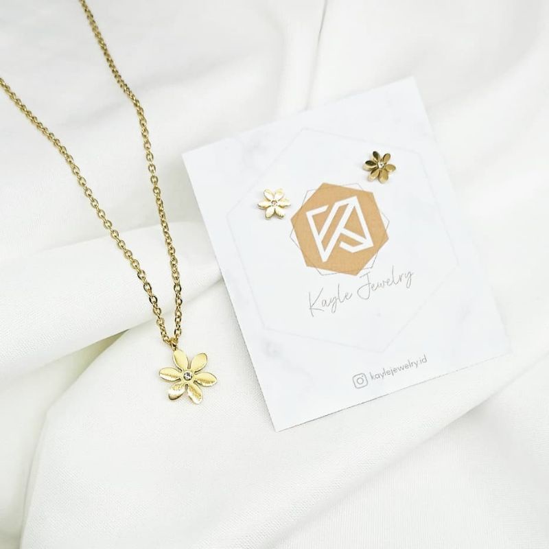 Kayle Jewelry | Set Kalung dan Anting Wanita Daisy Set Necklace & Earrings Kalung dan Anting Stainle
