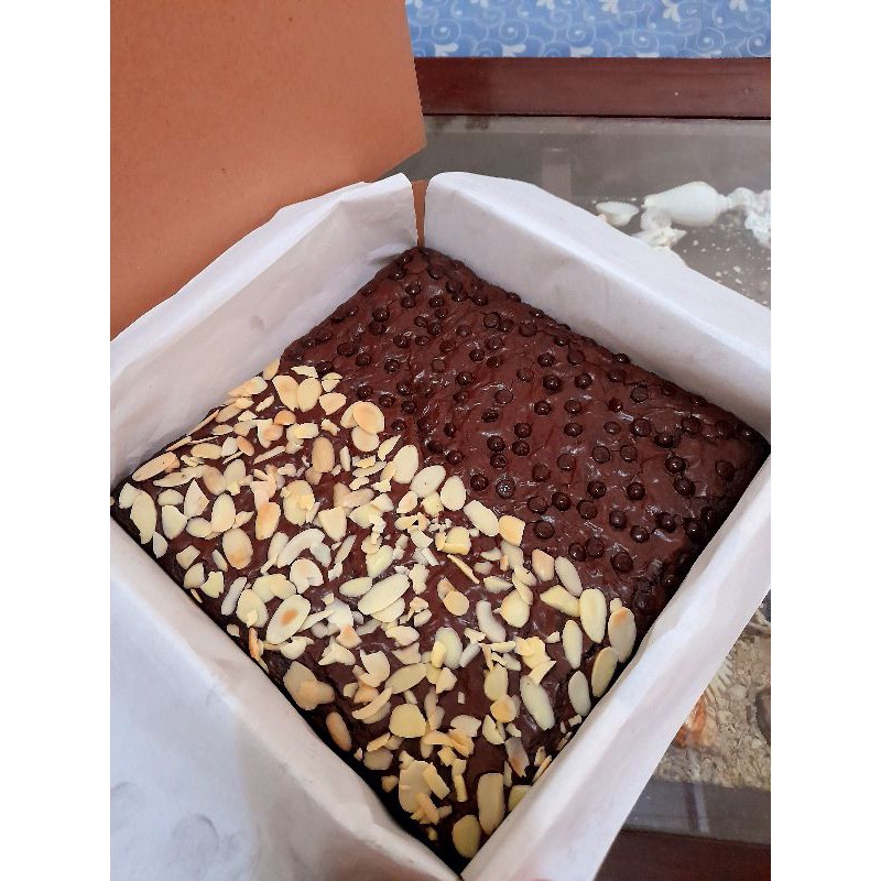 

Brownies Panggang 2 topping (fudgy brownies) uk 20x20