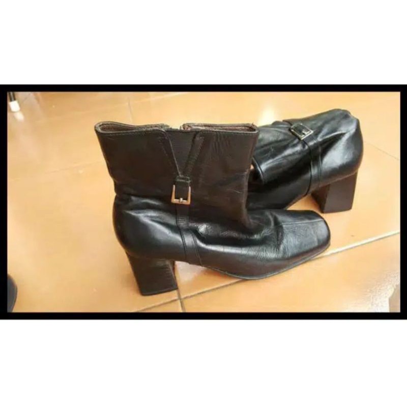 sepatu boots rotelli