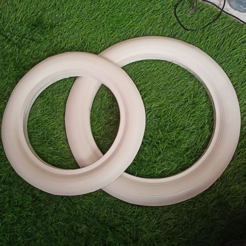 Lis ban vespa ring 10 dan ring 8 putih isi 4.  tebal grade A tebal