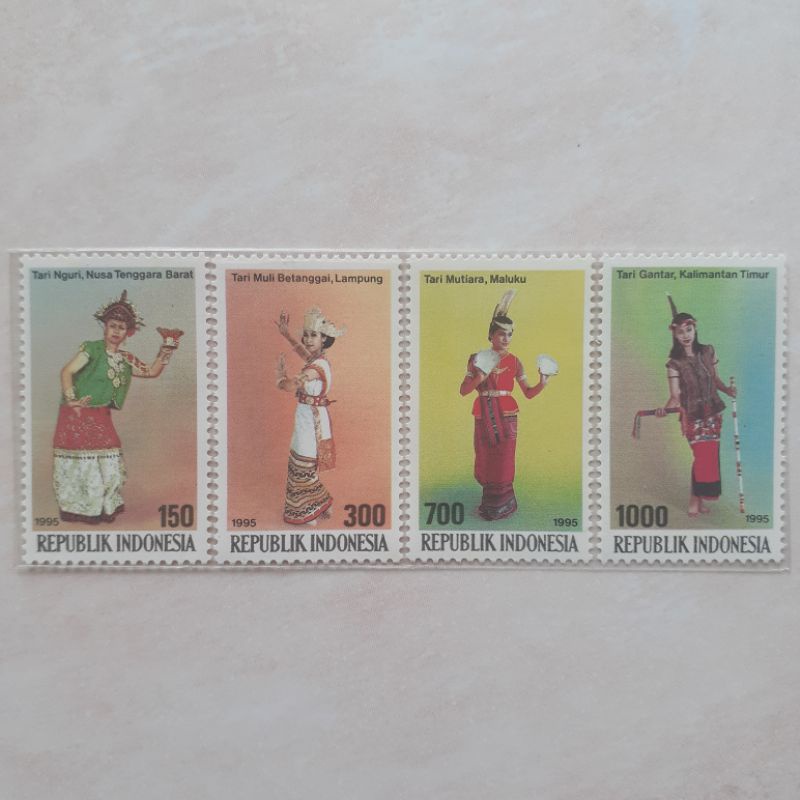 

(A) Perangko Indonesia Tarian Daerah Seri 4 Tahun 1995 set lengkap - 4pcs