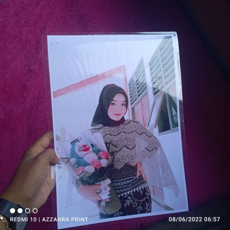 

cetak 10r 20x30 cm sudah laminating