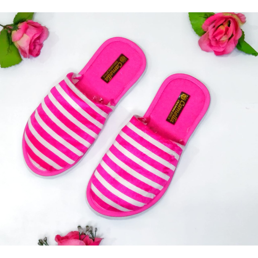 sandal slop bulu motif blaster