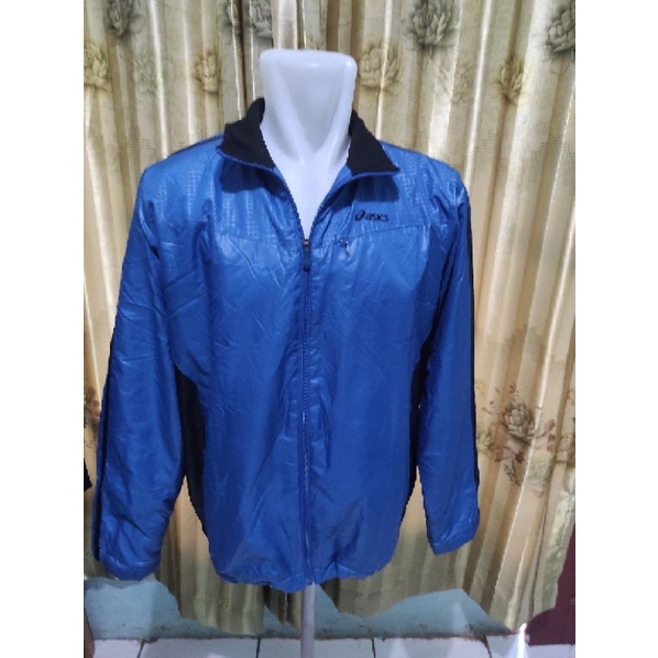 Jaket Asics