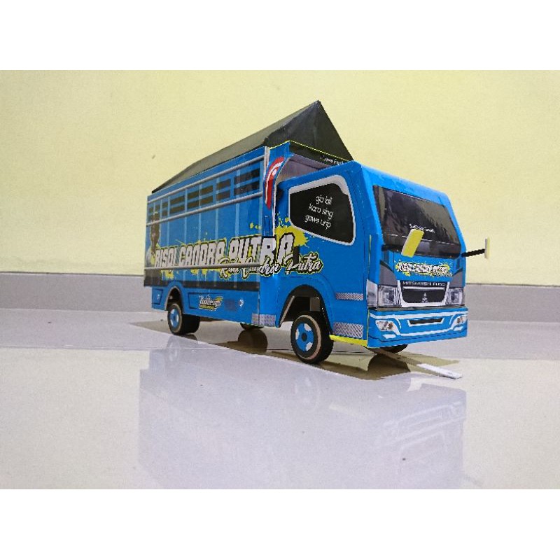 Mainan Anak Miniatur Truck Oleng Biru Canter Free Desain