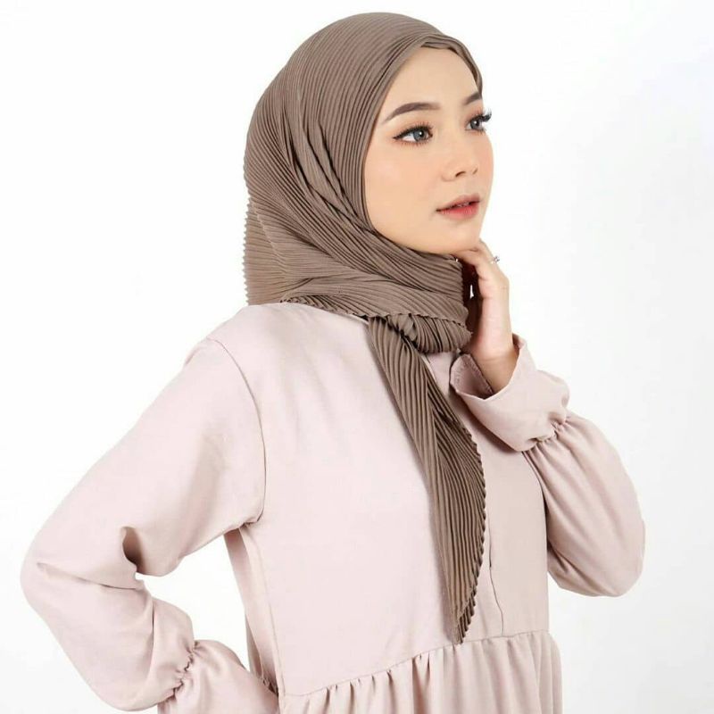 HIJAB PLISKET SQUARE / PLISKET SEGIEMPAT / HIJAB PLISKET SEGIEMPAT VOAL-Coffe Bean