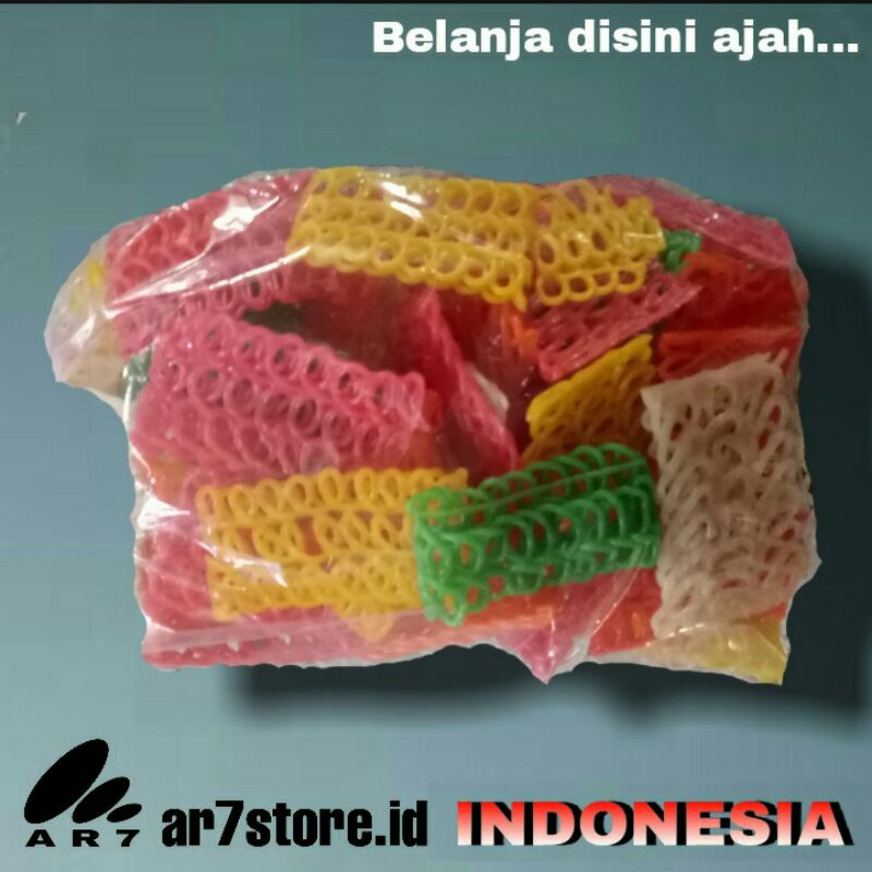 

KERUPUK kotak warna warni 250 gram