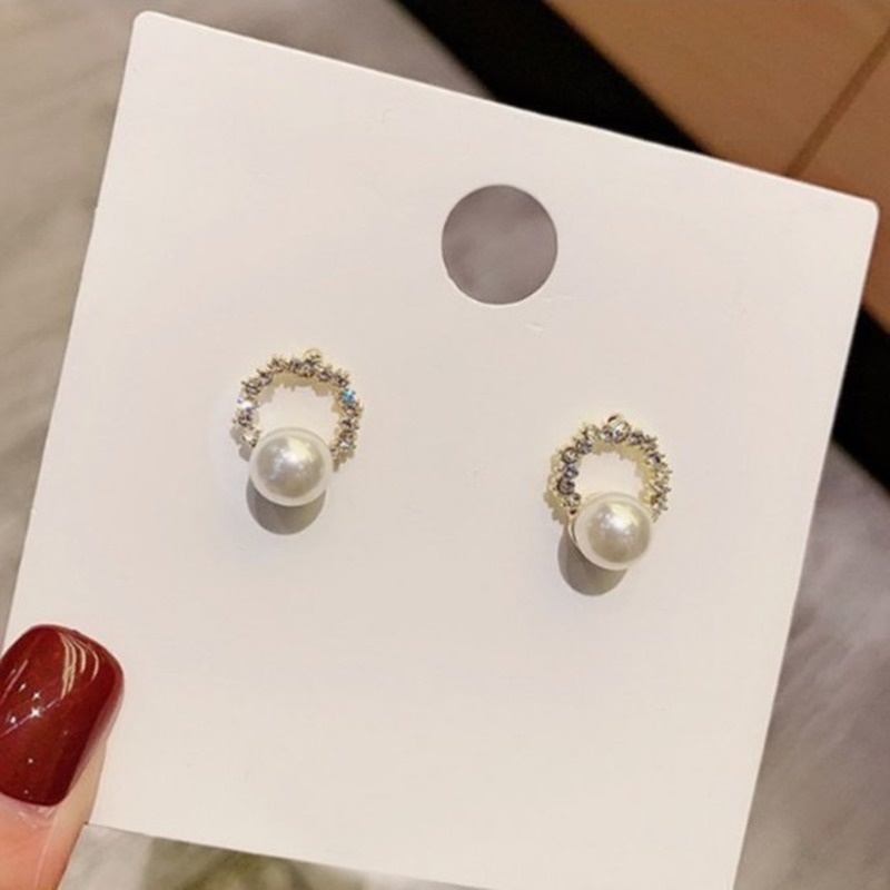 Korean geometric round pearl earrings small and simple diamond earrings