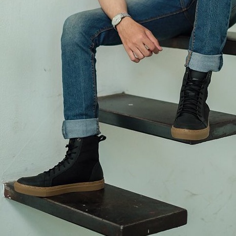 SENBERG BLACK |ManNeedMe x TRAGEN| Sepatu Boots Pria Casual ORIGINAL