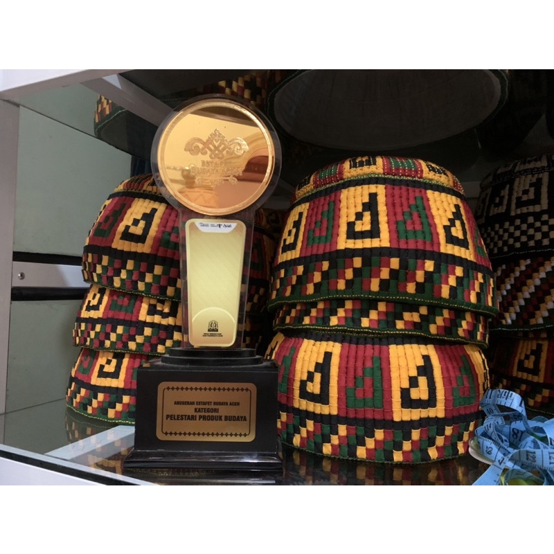 Kupiah Aceh | Kupiah Meukutop Asli Produksi Perajin Tradisional Aceh