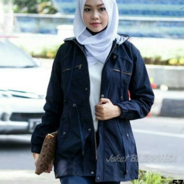 Jaket jumbo wanita / Jaket XXL / Jaket bigsize / Jaket ukuran besar / Jaket parka jumbo