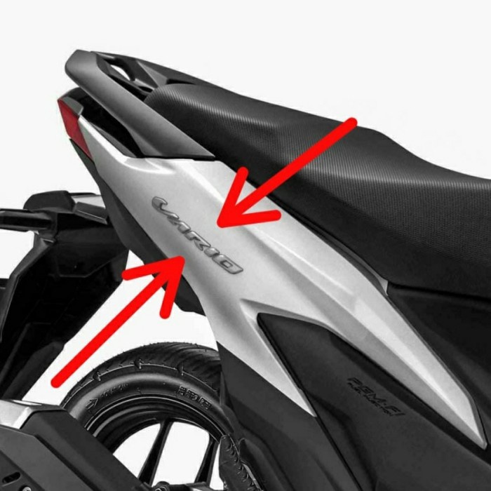 READY MURAH Emblem Vario 125 original