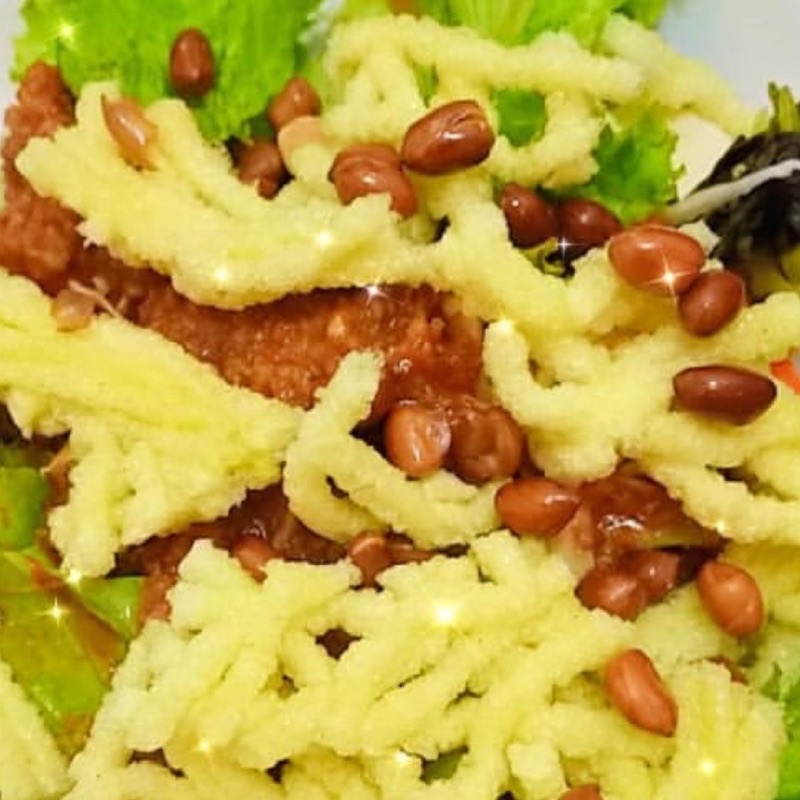 

Kerupuk kuning tambahan plus kacang