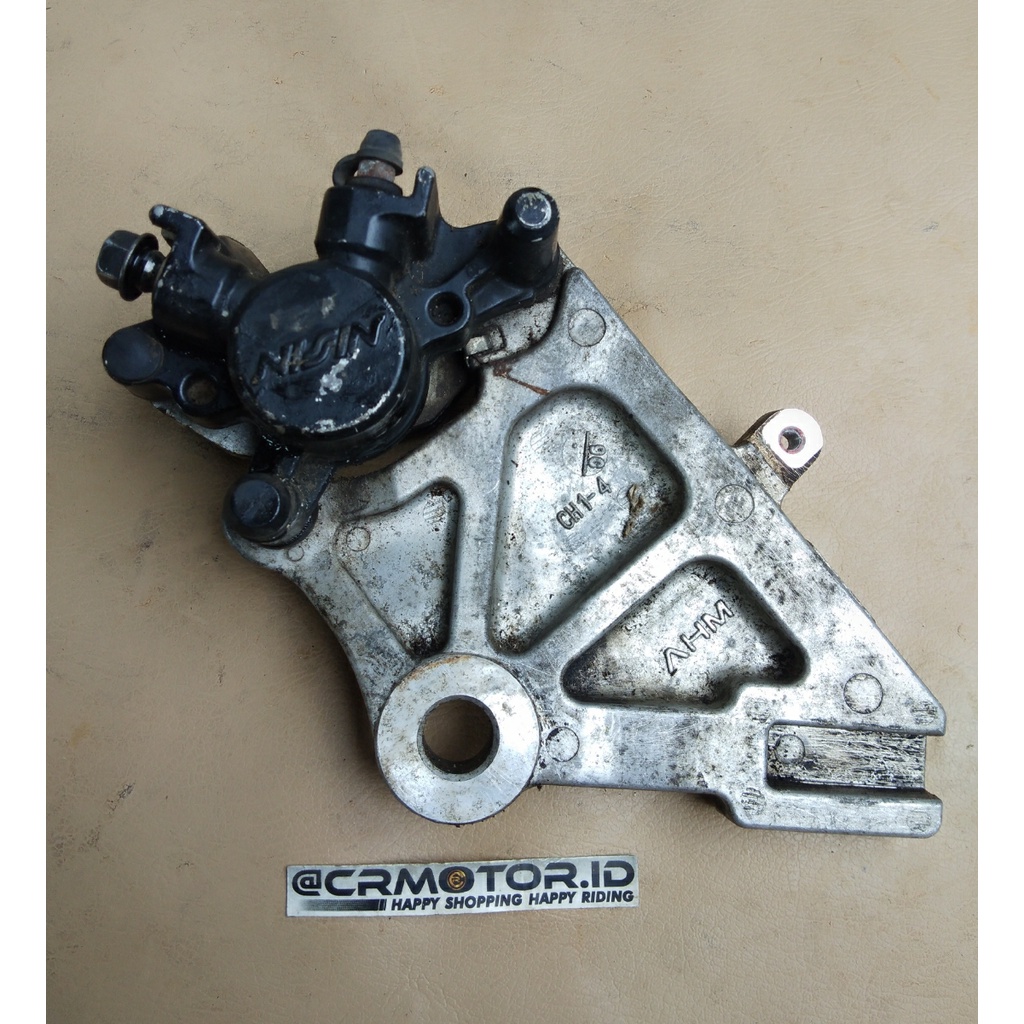 kaliper rem cakram belakang palababi pala babi belakang tiger revo tirev ori