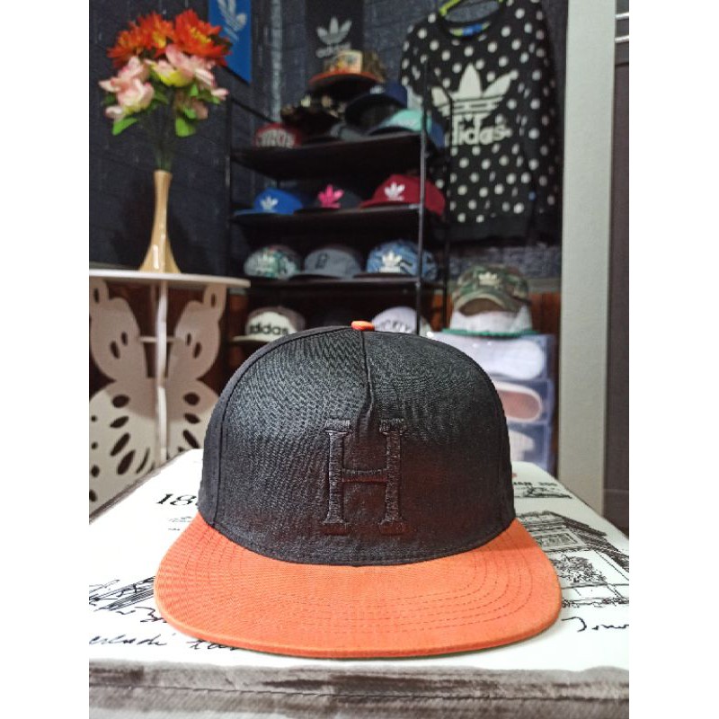 topi snapback bekas import original huf not adidas