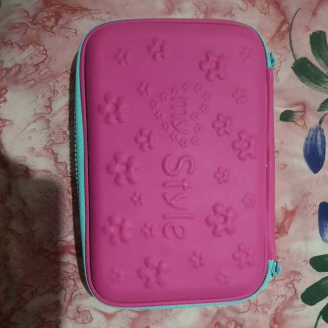 

Kotak pensil