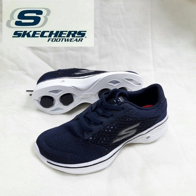Skechers go walk 4