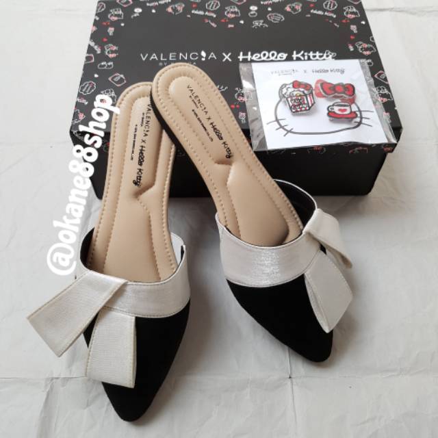 (Ready Stock) Valencia by Enrica Pop Hello Kitty Flat Black size 39 include Hello Kitty Patches