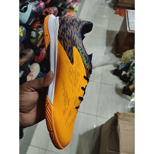 Specs Sepatu Bola Futsal Alpha Pro in