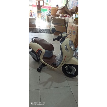 SCOOPY AKI PMB M999