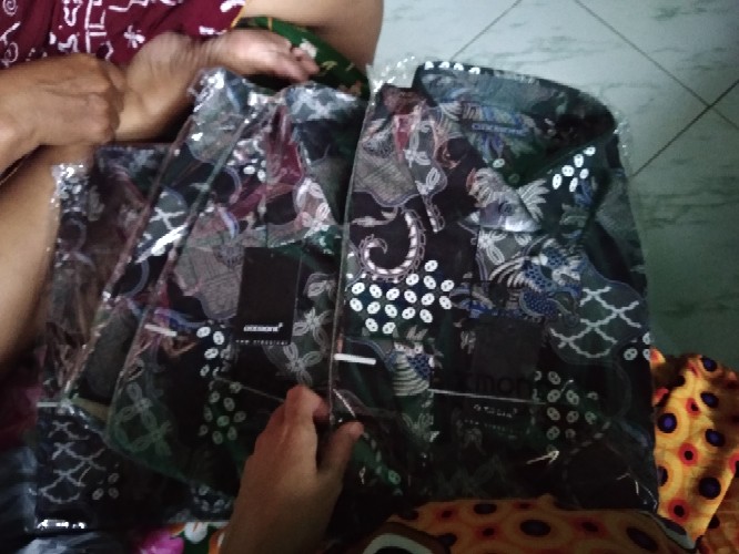 Kemeja Batik Pria Lengan Panjang Bl12 Katun Motif Modern Dixmont Semi Slimfit Premium