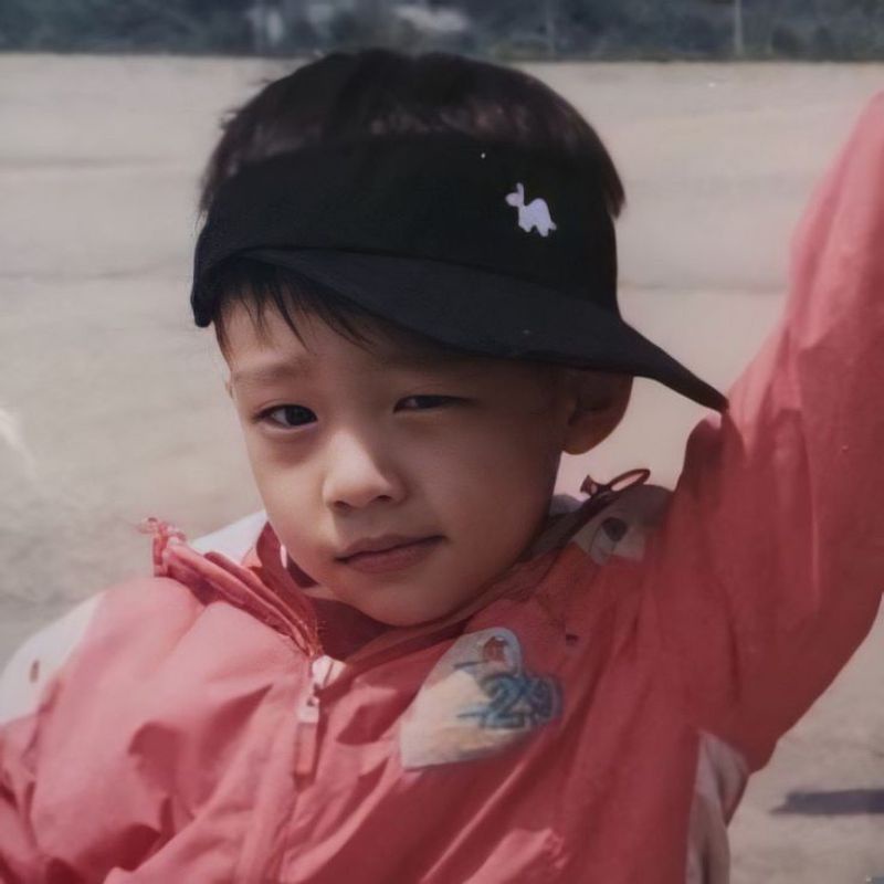 hyunjin childhood