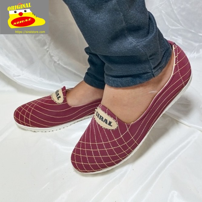 Sepatu Slip On Wanita Motif Jahit Merek Siral Warna Maroon S11R02B1 / Sepatu Wanita / Sepatu Slip