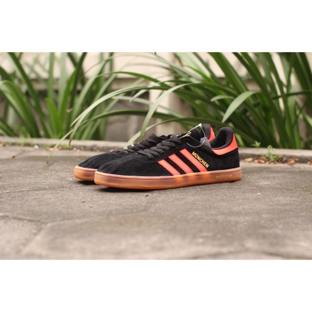 PROMO Sepatu Adidas Munchen Hitam List Orange Premium Murah