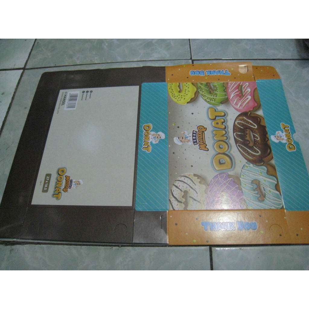 

DUS DONUT / DONAT UKURAN 37 x 27 x 5,5 (UNTUK SATU LUSIN DONUT) ISI 10 LEMBAR (PRODUK HANSEL)