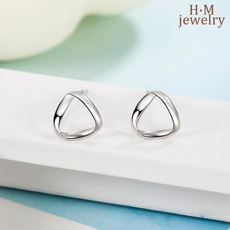 Anting Tusuk Sterling Silver 925 Desain Segitiga Simple Compact Untuk Wanita