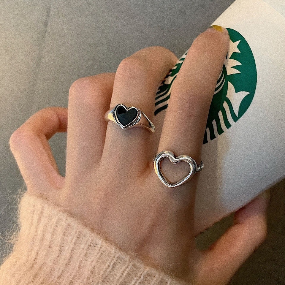 YEEZII Set Cincin Desain Kupu-Kupu Hati Hollow Warna Emas Silver Gaya Retro Untuk Wanita