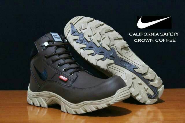 Sepatu Safety Boots Nike Tracking California